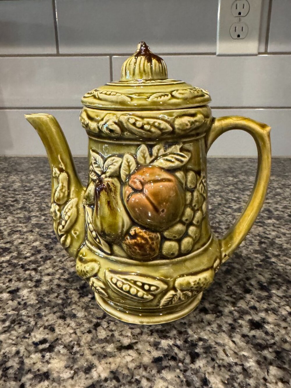 Vtg MCM Tilso Avocado Green Glazed Fruit Motiff Ceramic Tea Pot w Lid Japan